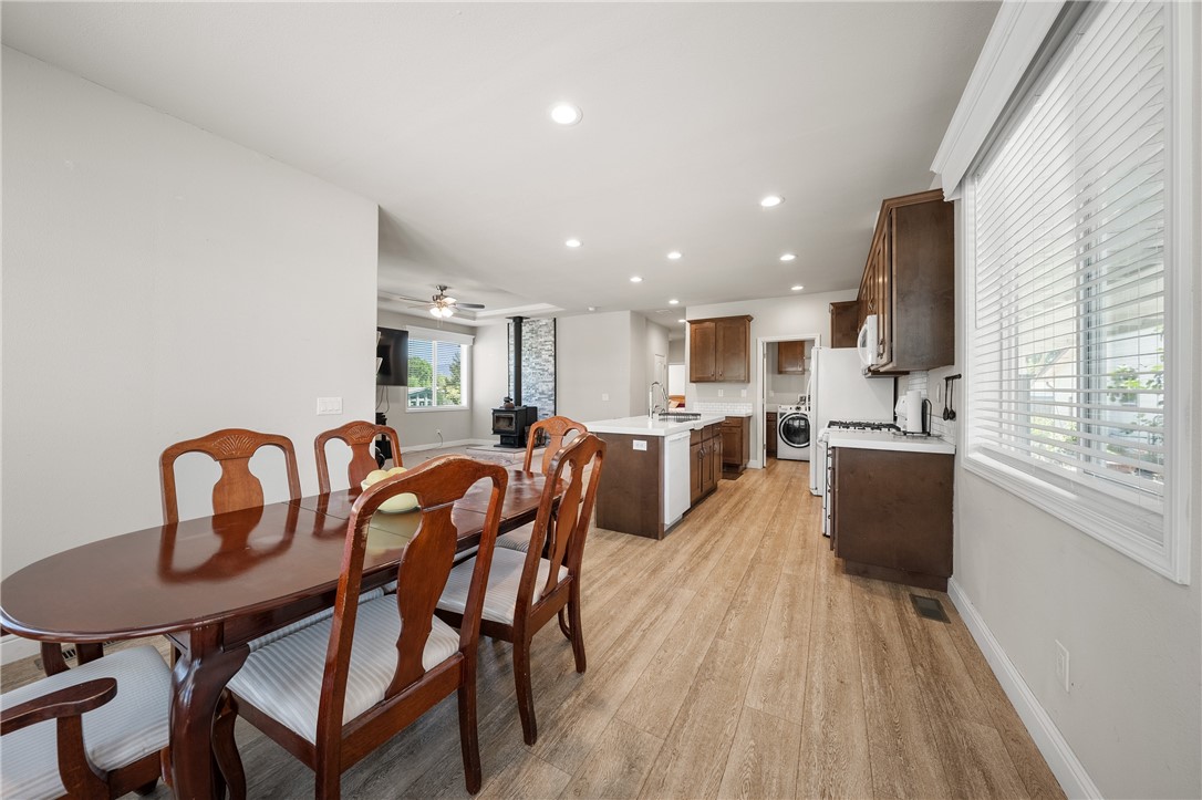 5220 Lakeshore Boulevard Property Photo 8