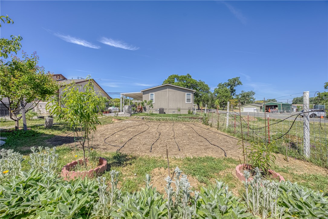 5220 Lakeshore Boulevard Property Photo 17