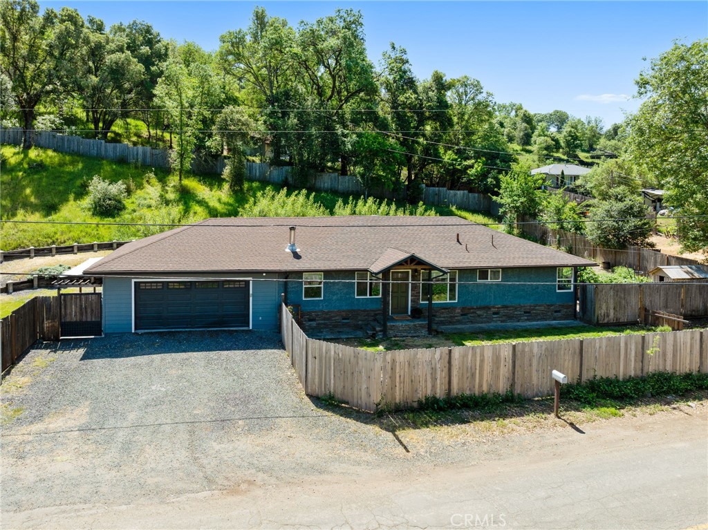 1901 Road B Property Photo 1