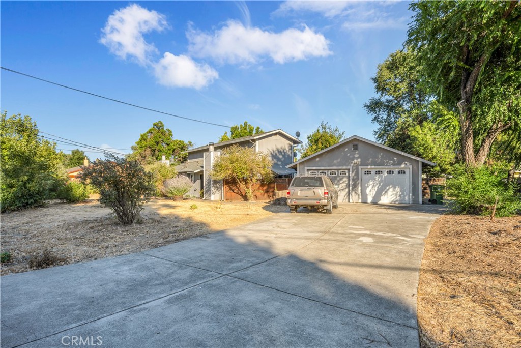 19300 Mountain Meadow S Property Photo 1