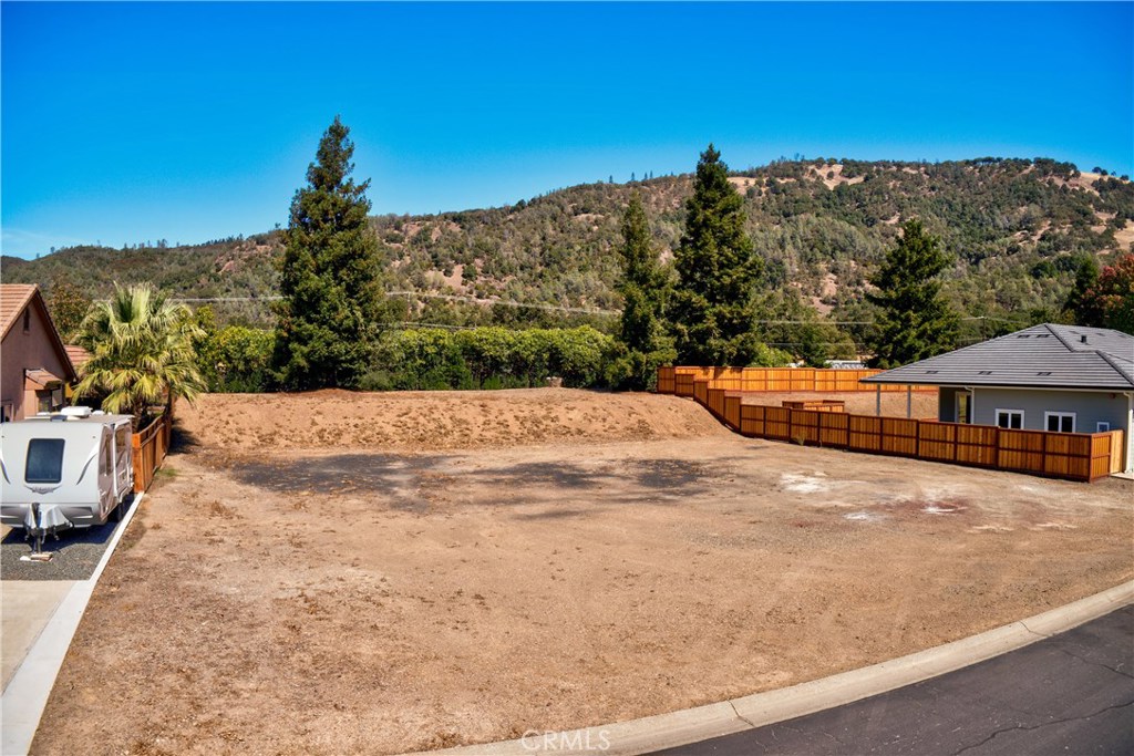 8456 Paradise Valley Boulevard Property Photo 3