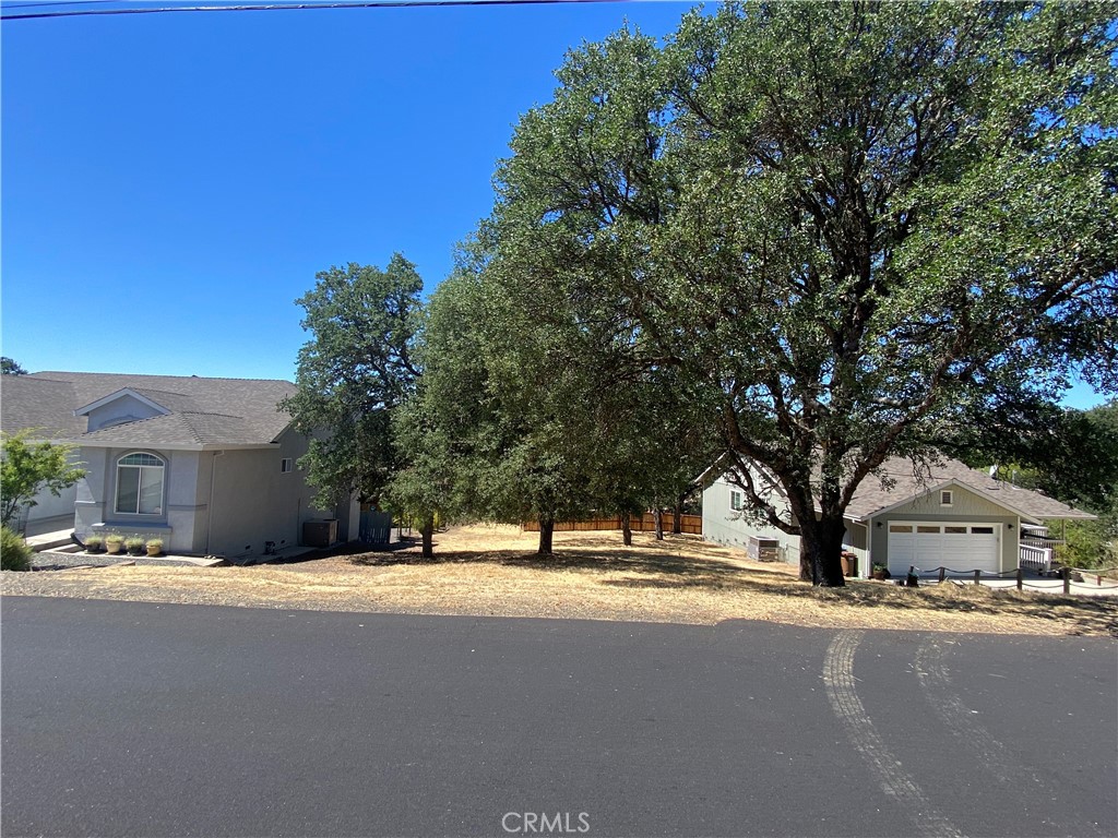 18981 Moon Ridge Road Property Photo 3