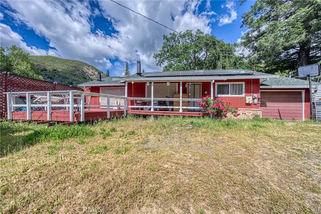 5174 D Albert Drive Property Photo 1
