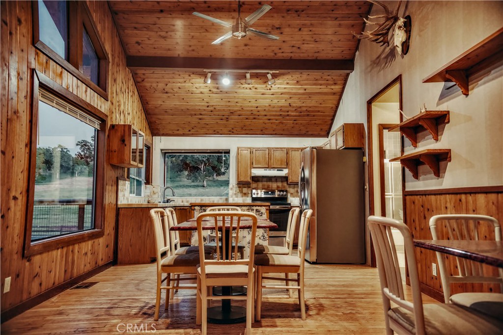 12020 Burris Lane Property Photo 5