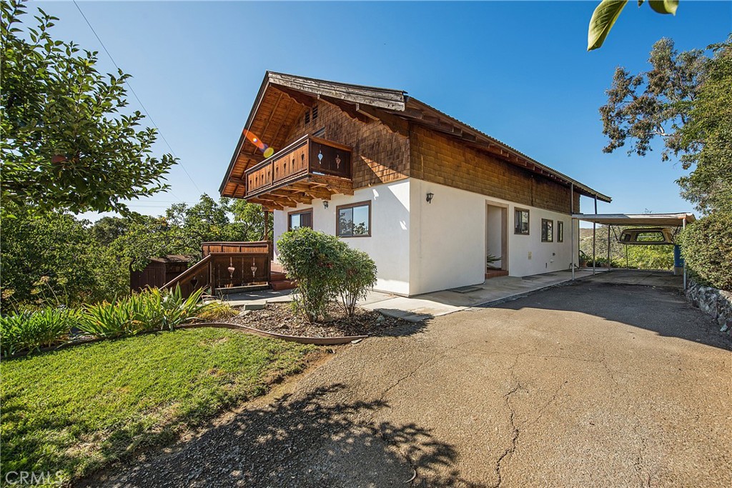 1524 Martin Street Property Photo 2