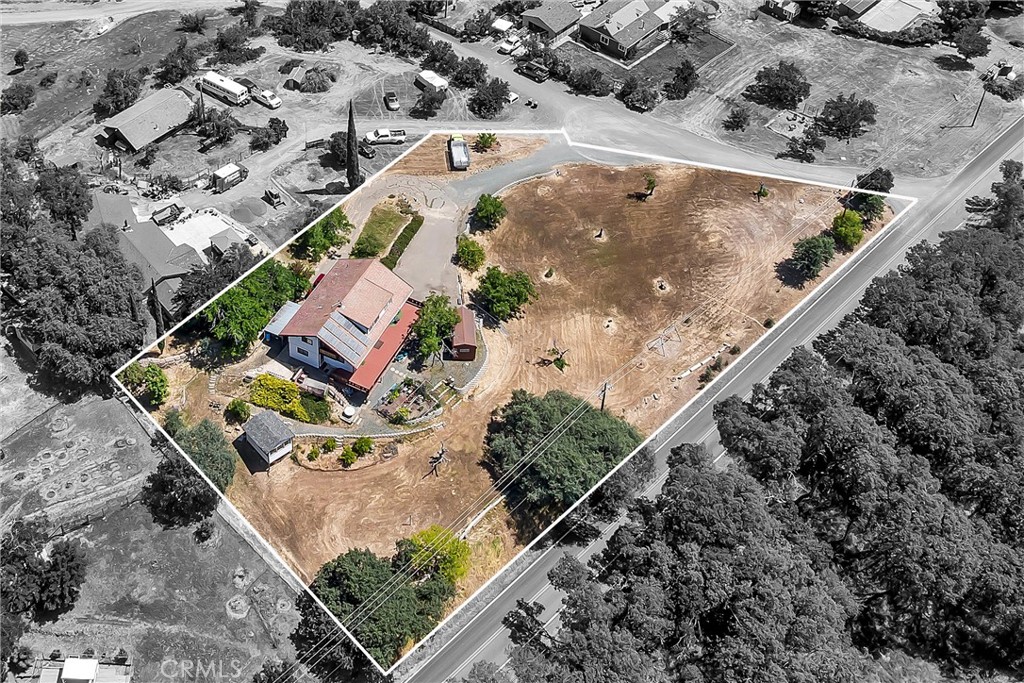 1524 Martin Street Property Photo 5