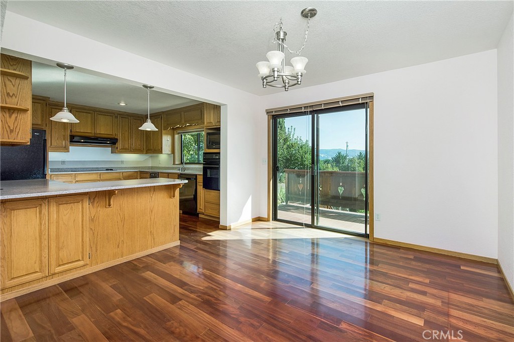 1524 Martin Street Property Photo 8