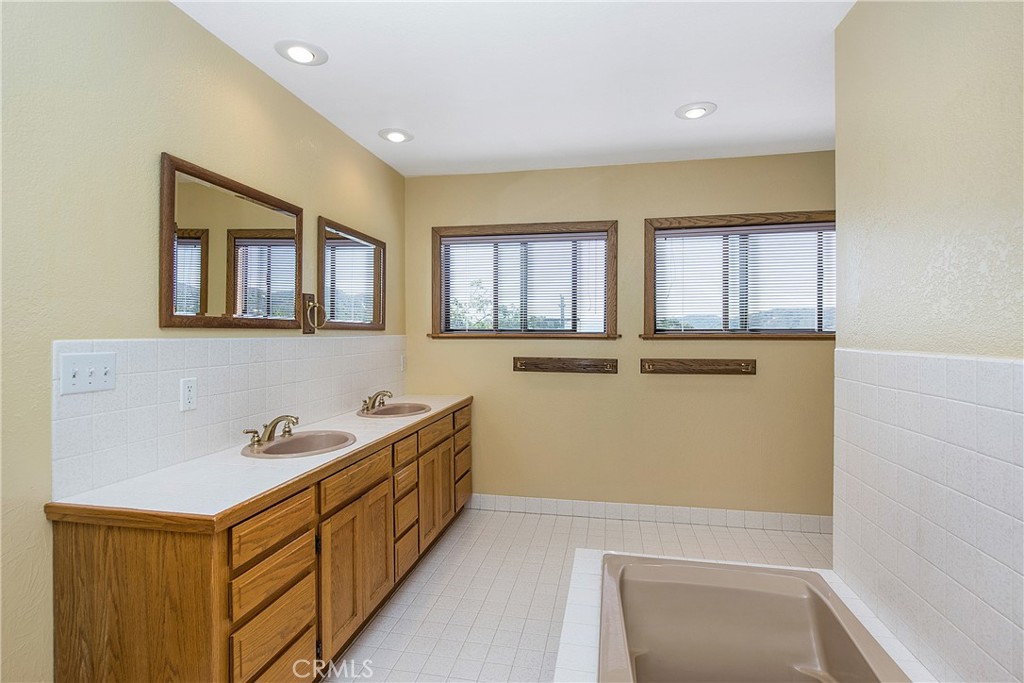 1524 Martin Street Property Photo 18