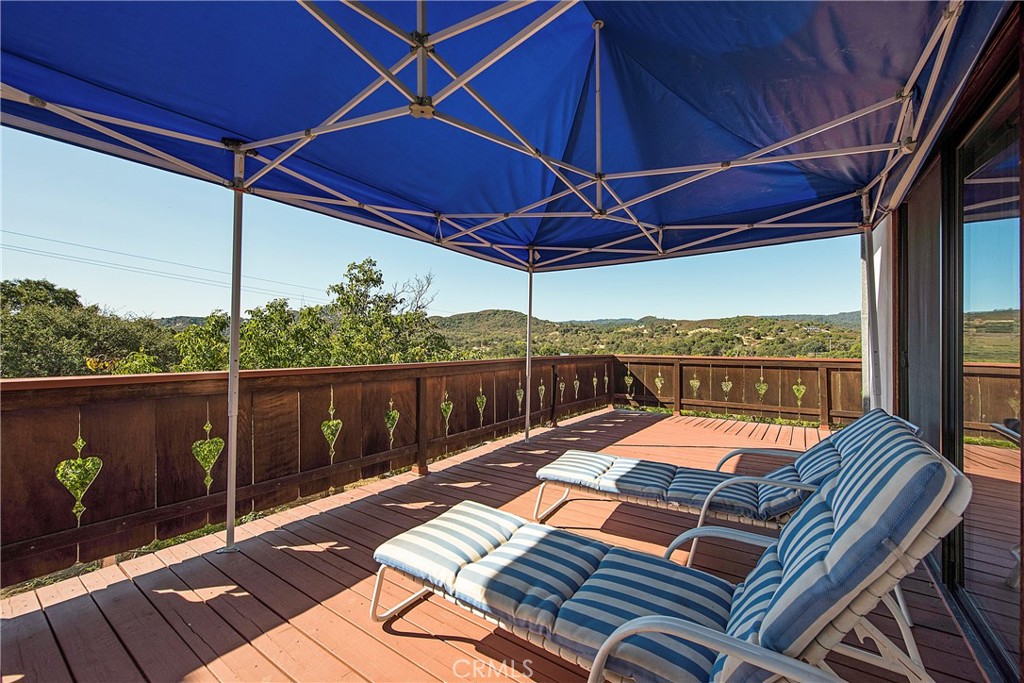 1524 Martin Street Property Photo 27