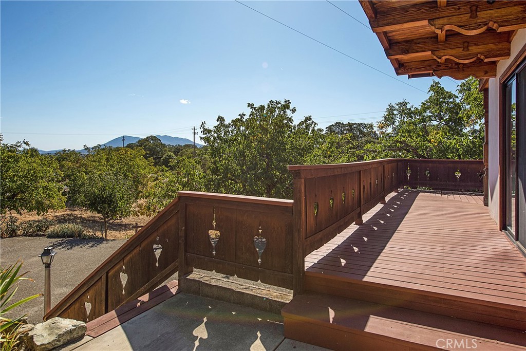 1524 Martin Street Property Photo 31