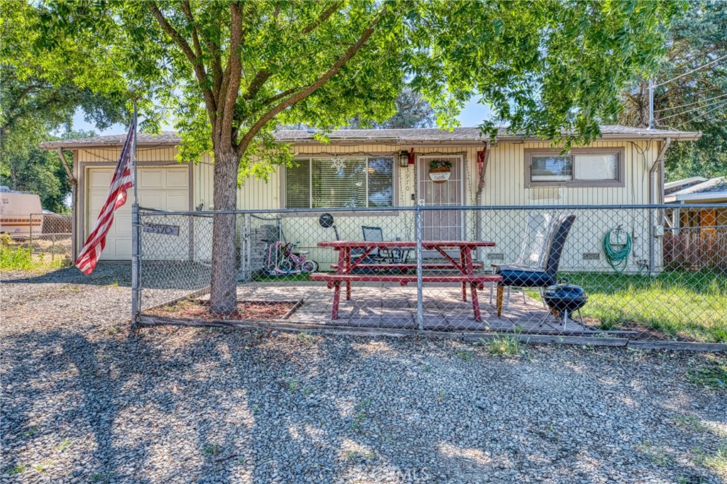 3970 Oakland Avenue Property Photo 1