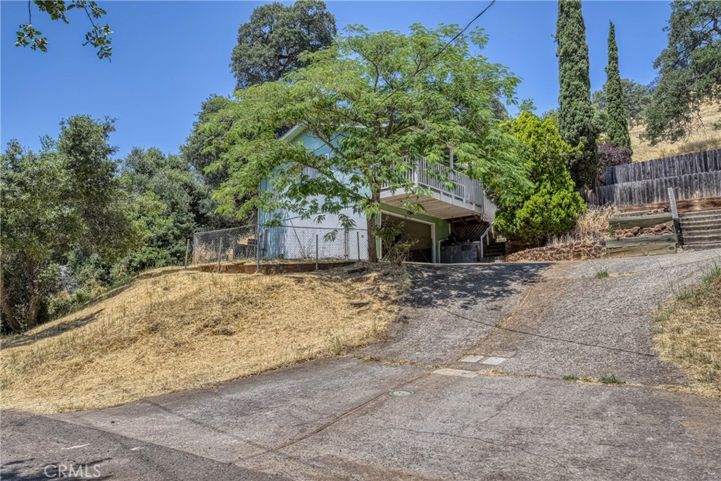 12410 Lakeview Drive Property Photo 1