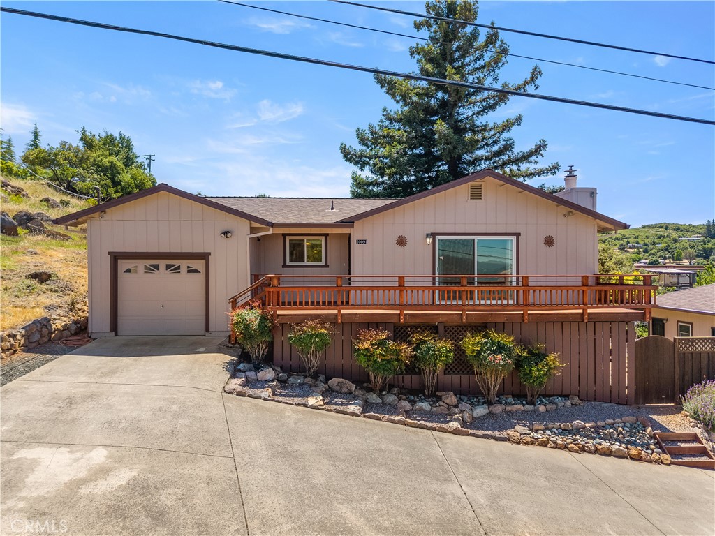 10091 Emerald Drive Property Photo 1