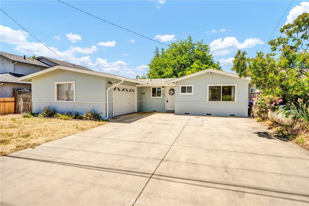 2715 Clipper Lane Property Photo 1