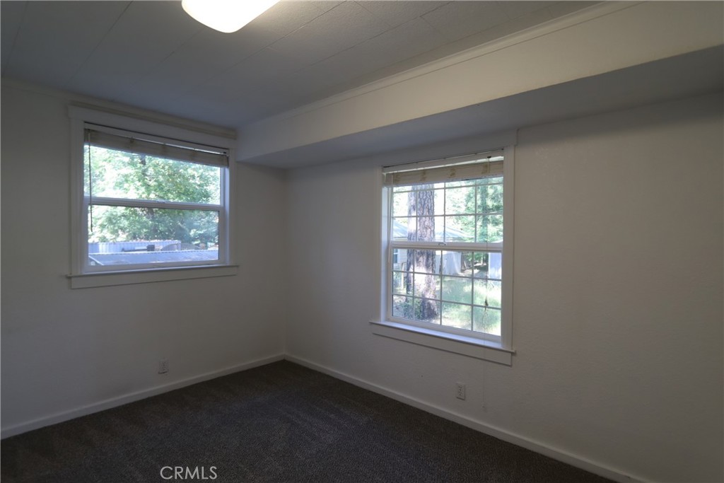 10466 Redwood Road Property Photo 8