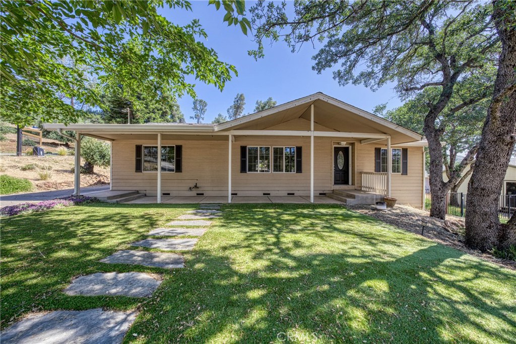 20250 Heartwood Court Property Photo 1