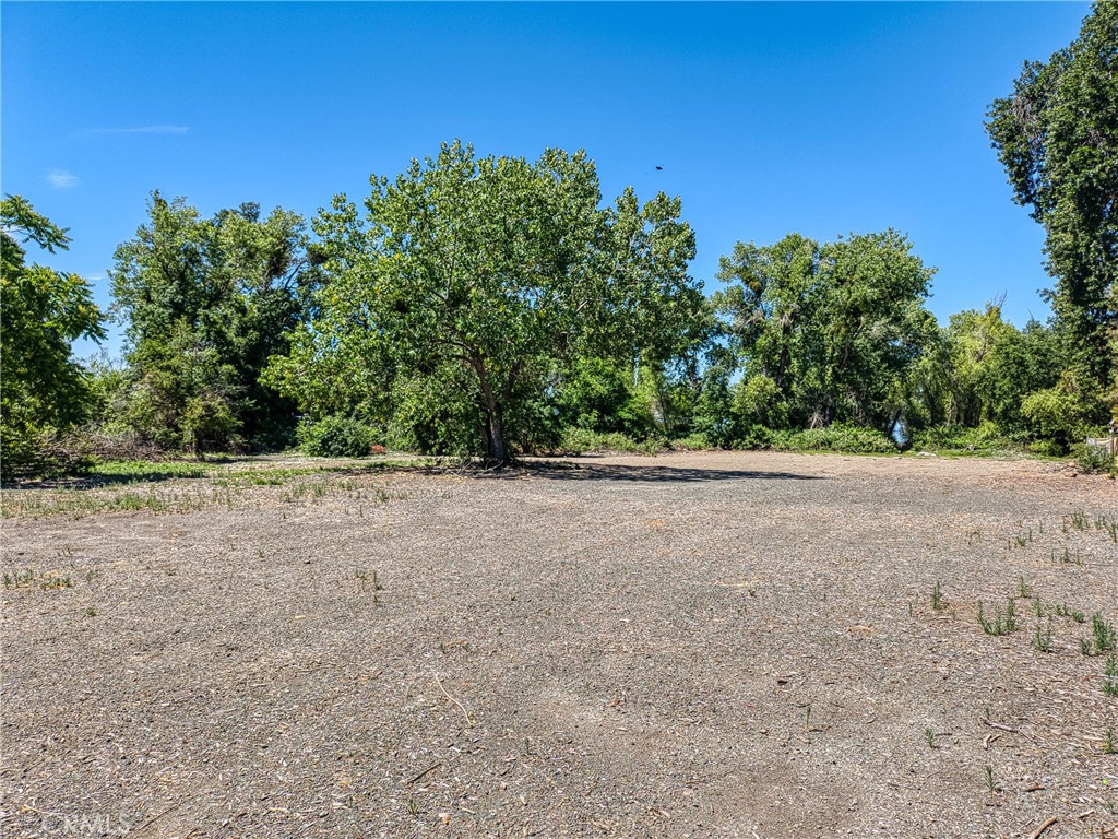 5905 E Highway 20 Property Photo 9