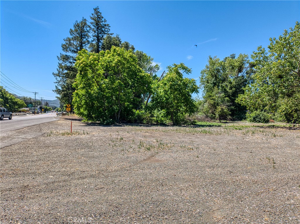 5905 E Highway 20 Property Photo 10