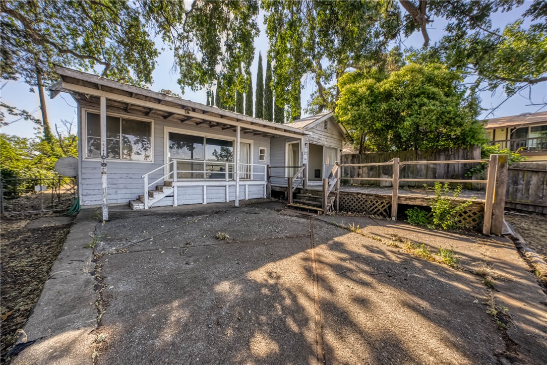 14095 Lakeshore Drive Property Photo 1