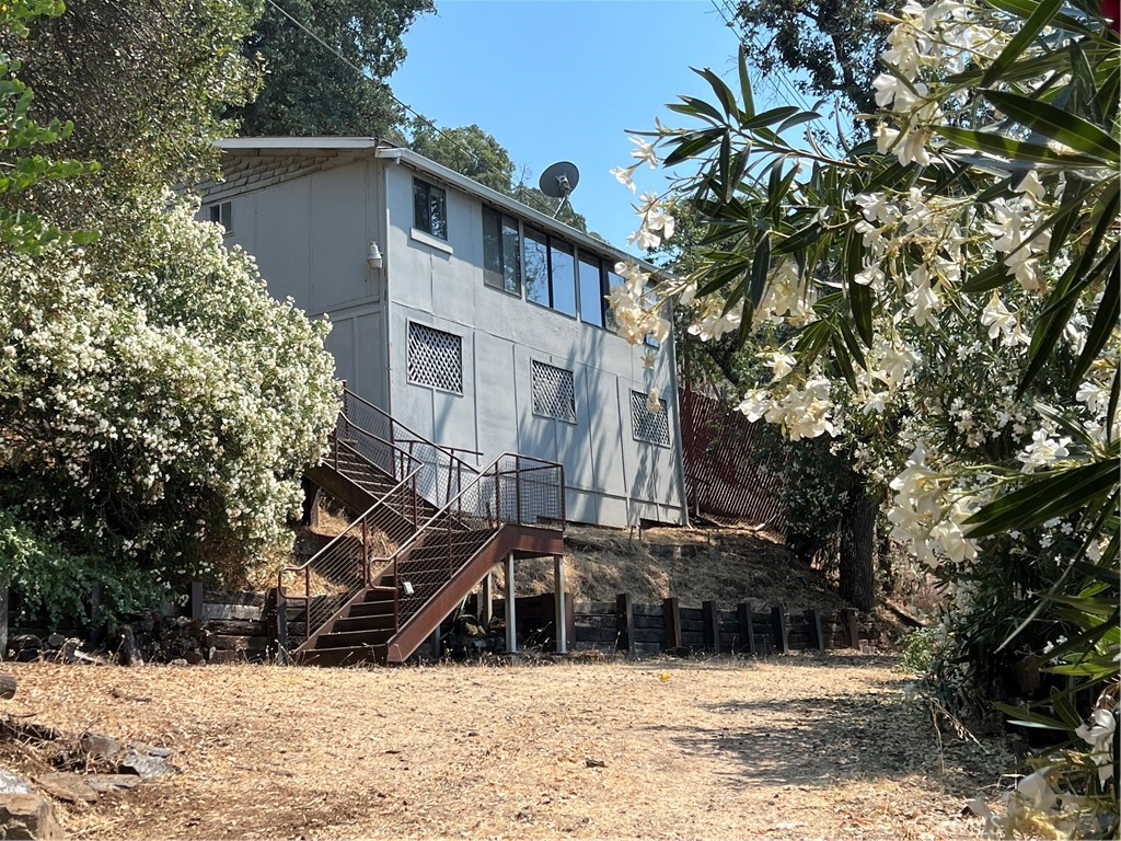 7158 E Highway 20 Property Photo 1