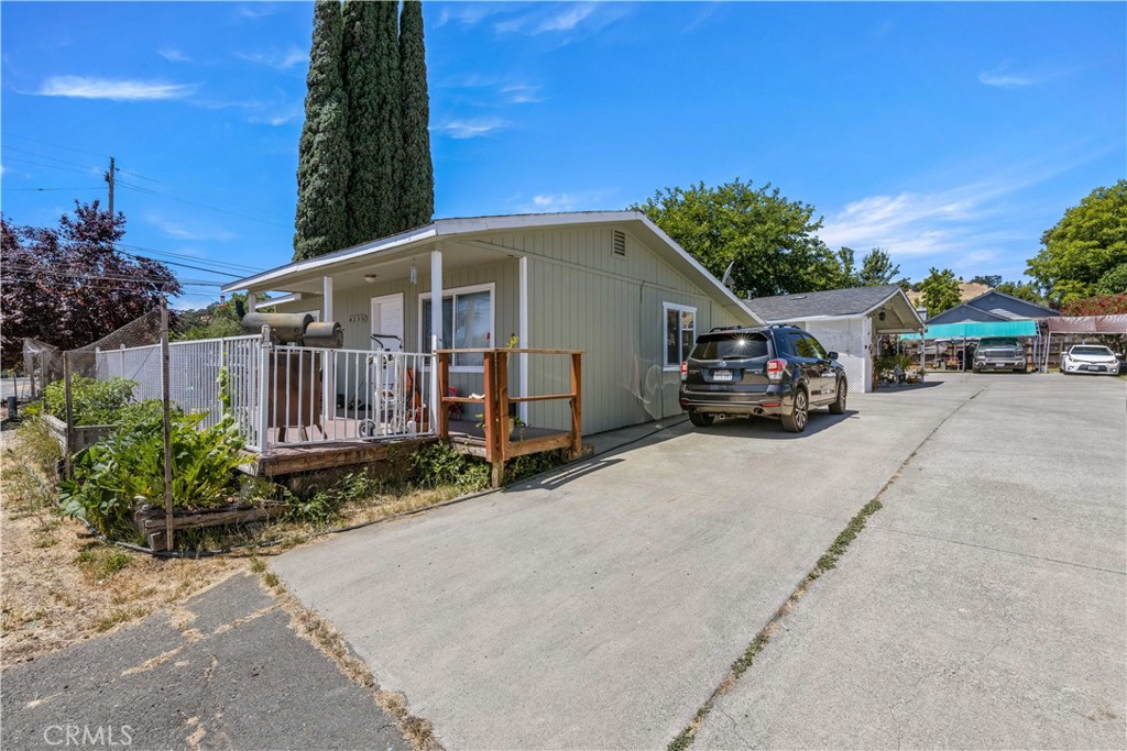 4235 Lakeshore Boulevard Property Photo 5