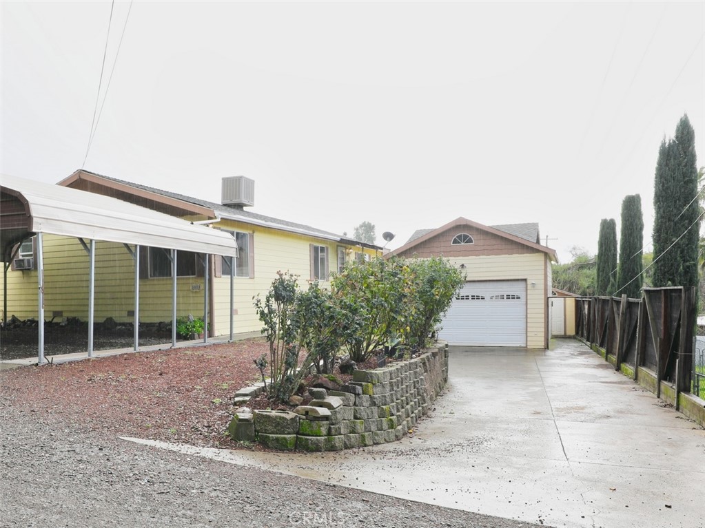 10015 Terry Drive Property Photo 1
