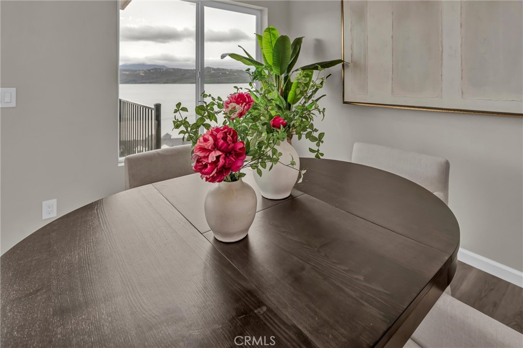 11911 Lakeshore Drive Property Photo 8