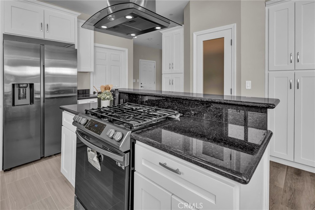 11911 Lakeshore Drive Property Photo 12