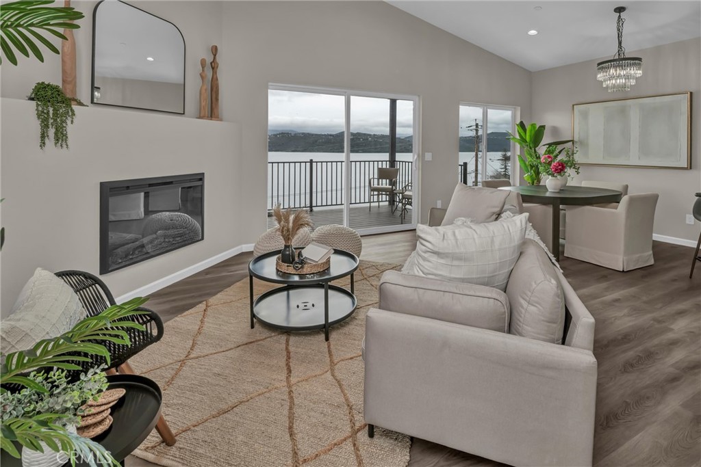 11911 Lakeshore Drive Property Photo 13