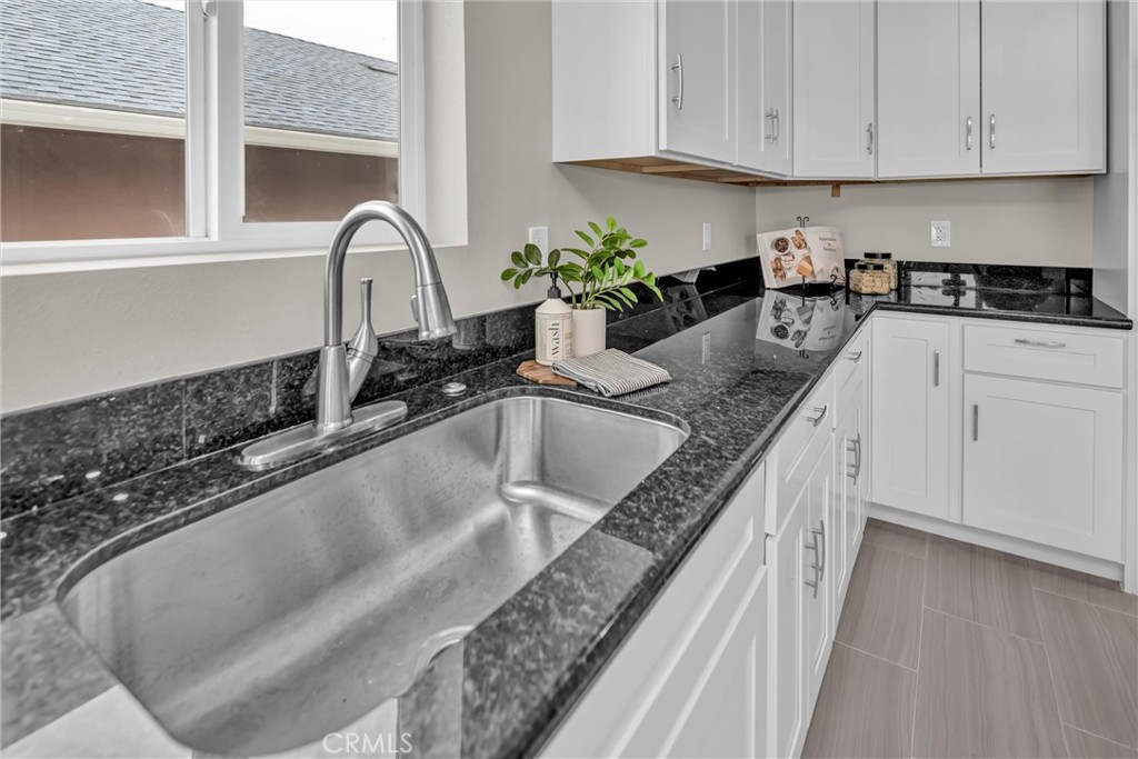 11911 Lakeshore Drive Property Photo 19