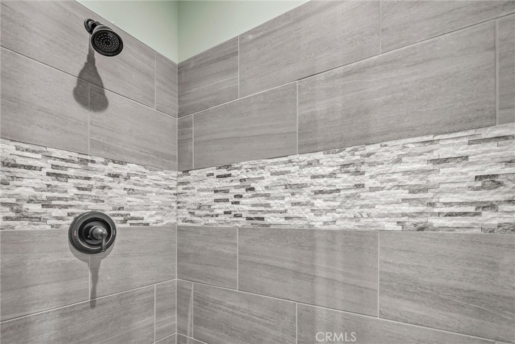 11911 Lakeshore Drive Property Photo 22