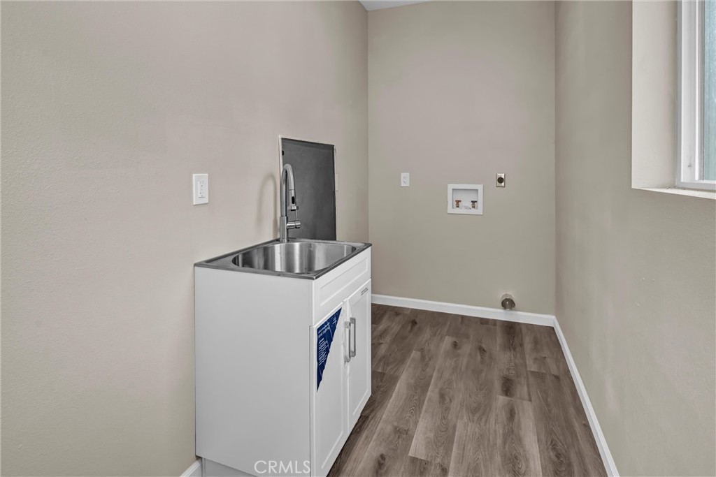 11911 Lakeshore Drive Property Photo 24