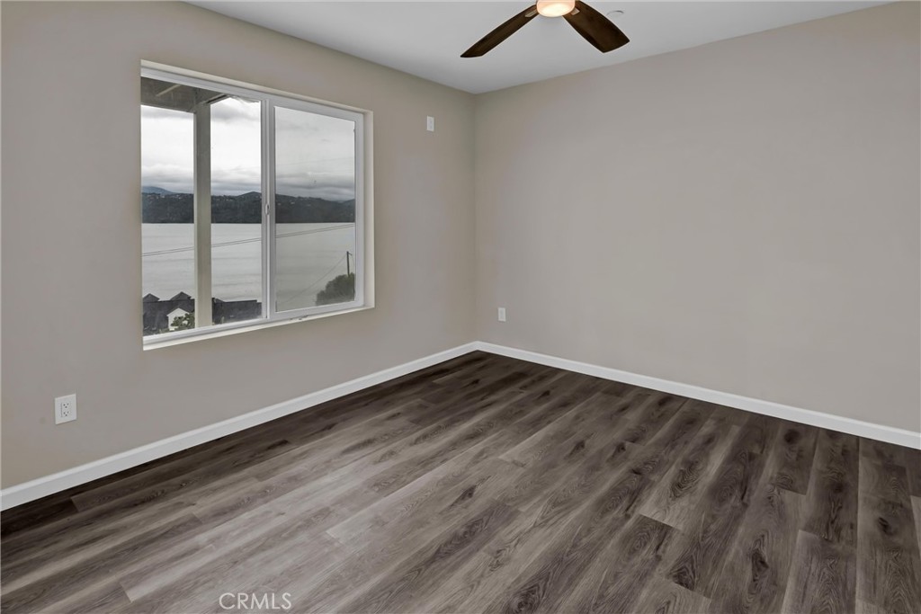 11911 Lakeshore Drive Property Photo 26