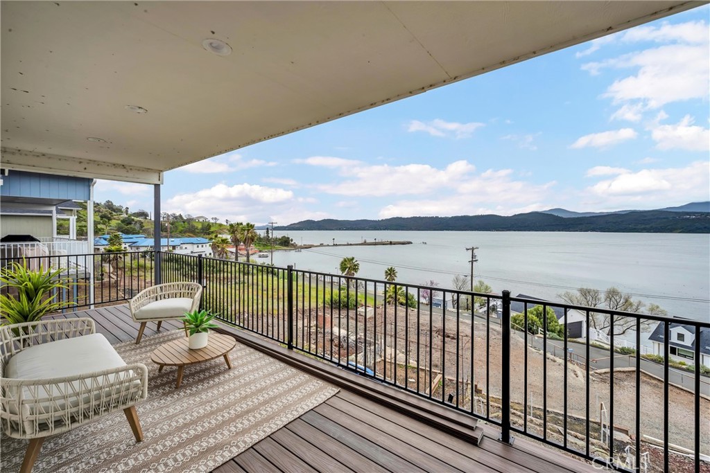 11911 Lakeshore Drive Property Photo 29