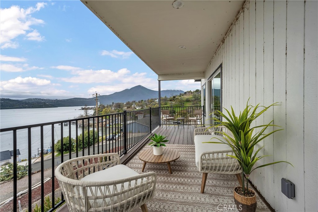 11911 Lakeshore Drive Property Photo 35