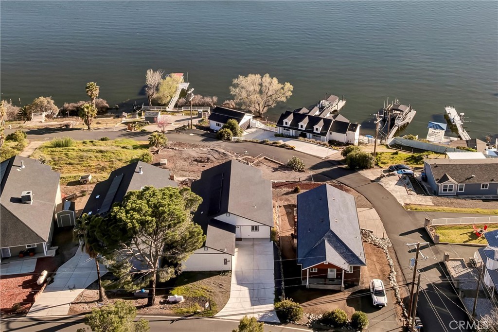 11911 Lakeshore Drive Property Photo 37