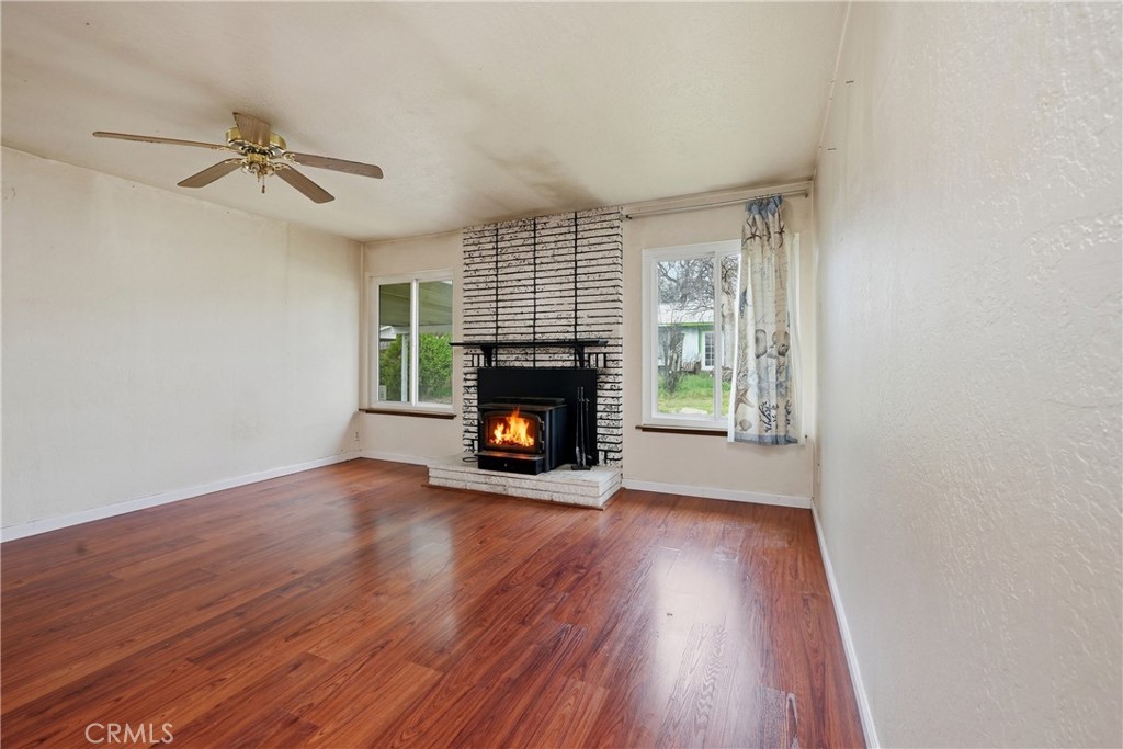 15050 Lakeview Way Property Photo 4
