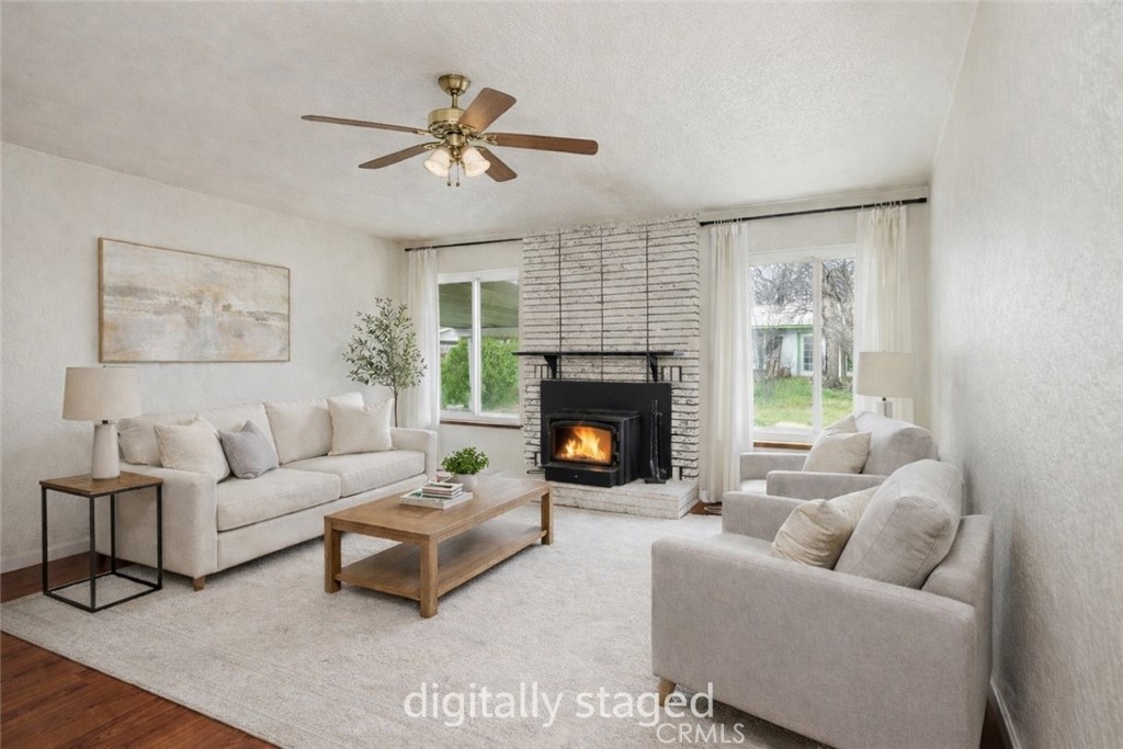 15050 Lakeview Way Property Photo 5