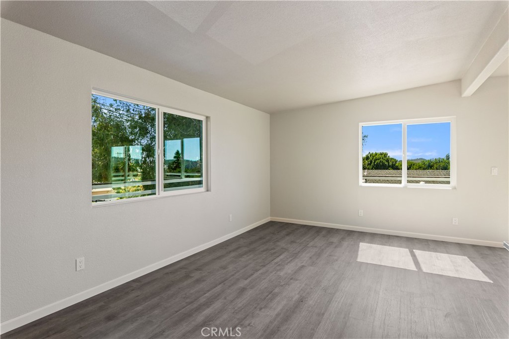 10325 Fairway Drive Property Photo 5