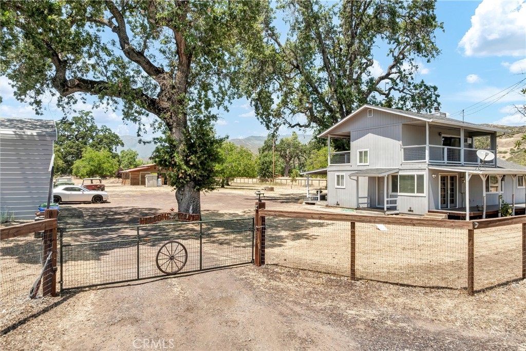 20511 Santa Barbara Avenue Property Photo 1