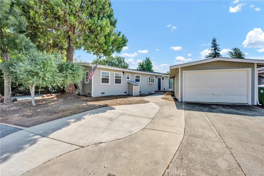 12773 Island Circle Property Photo 1