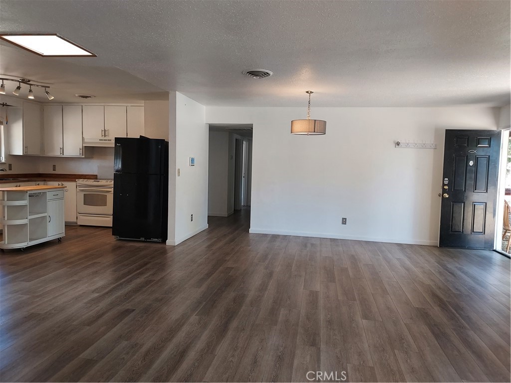 6135 Ridgeview Drive Property Photo 11