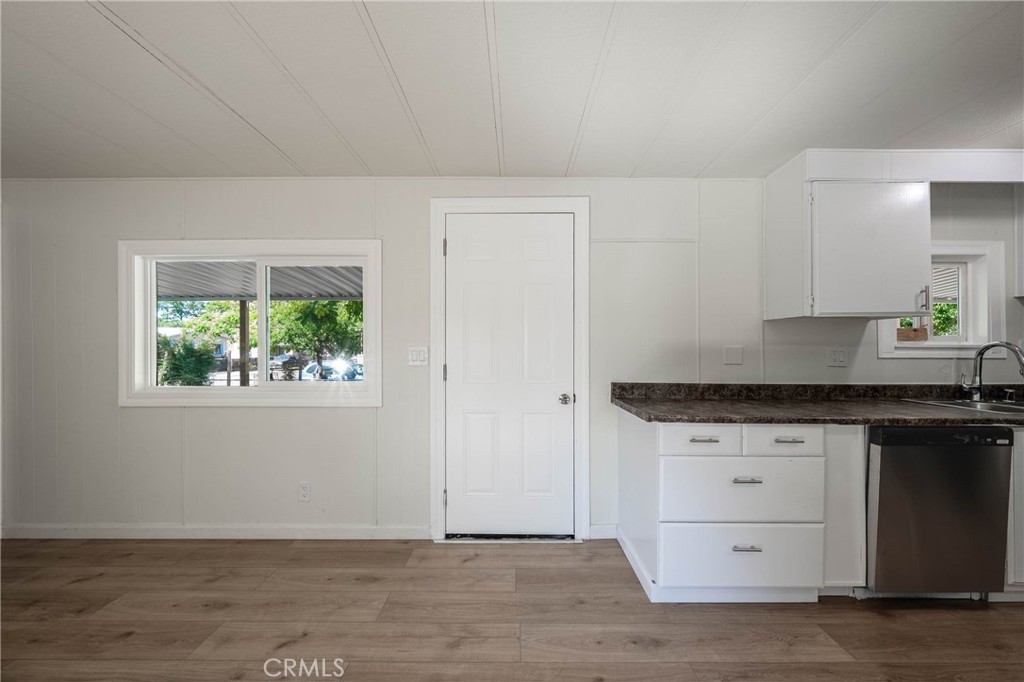 12888 4th Street Property Photo 6