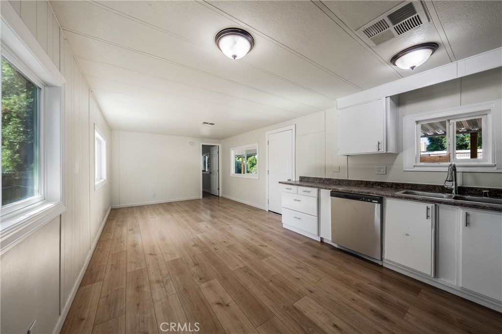 12888 4th Street Property Photo 9