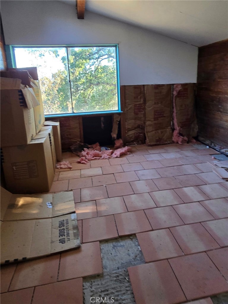 728 Watertrough Road Property Photo 11