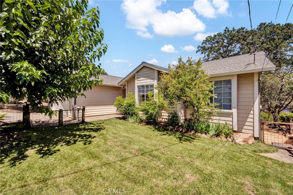 18278 North Shore Drive Property Photo 1