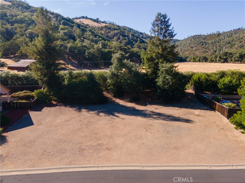 8336 Paradise Valley Boulevard Property Photo 2