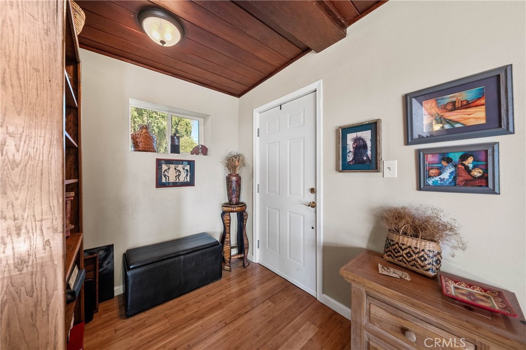 465 Hillcrest Drive Property Photo 10