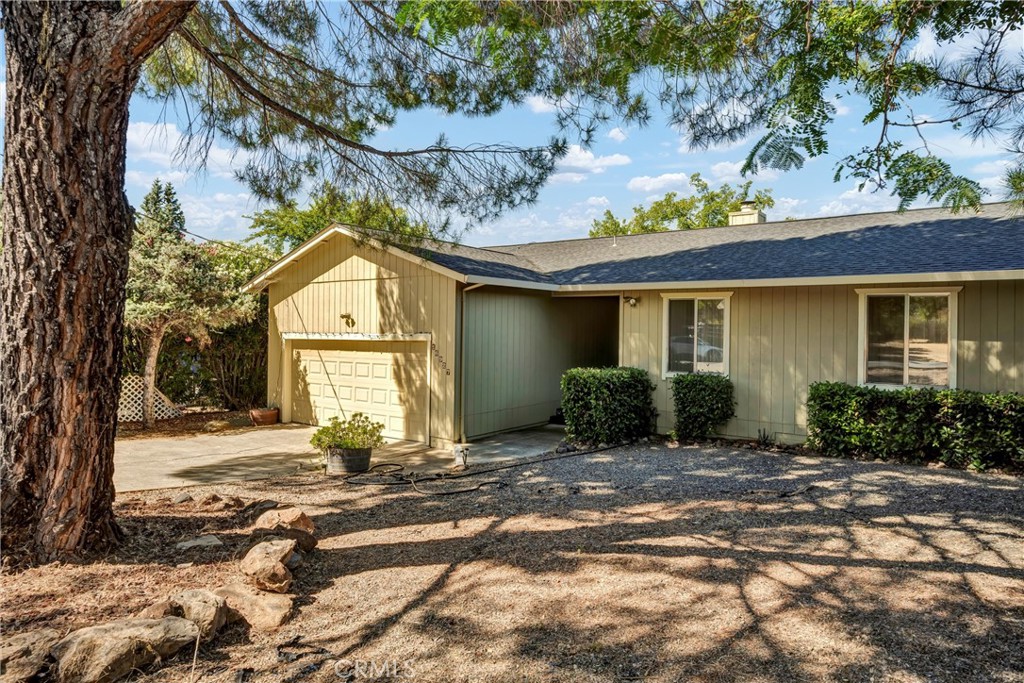 16927 Greenridge Road Property Photo 1