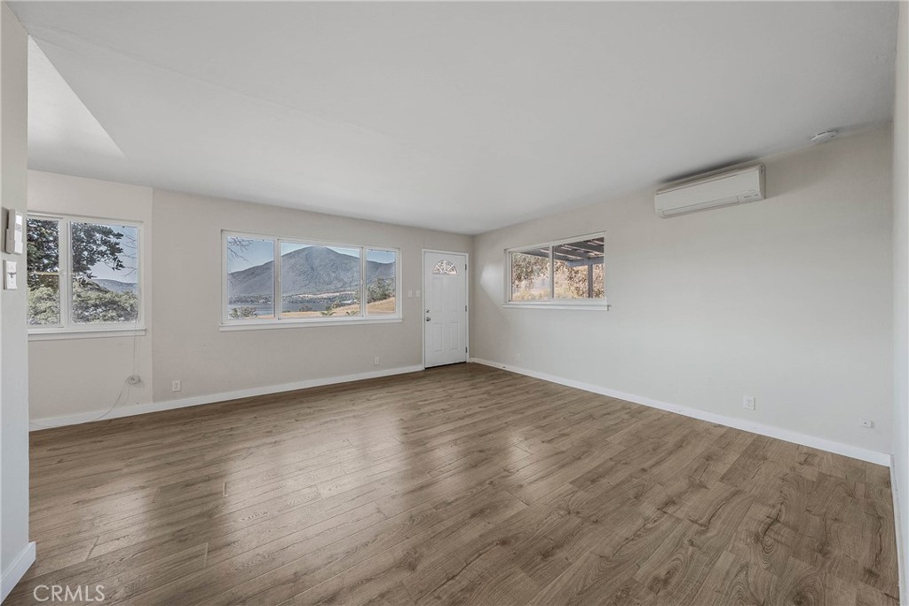 10670 Lakeshore Drive Property Photo 8